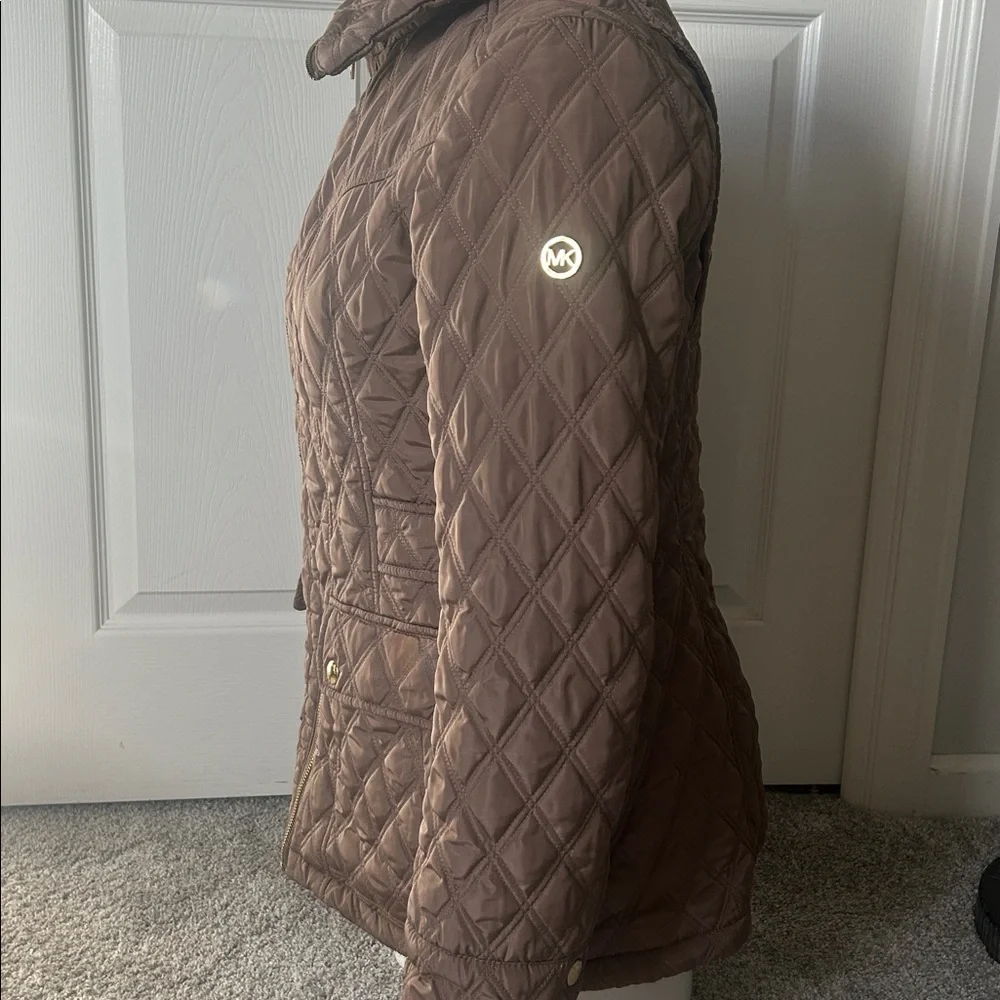 Michael Kors Light Brown Quilted Puffer Jacket Gold Accents Size M - Picture 3 of 14